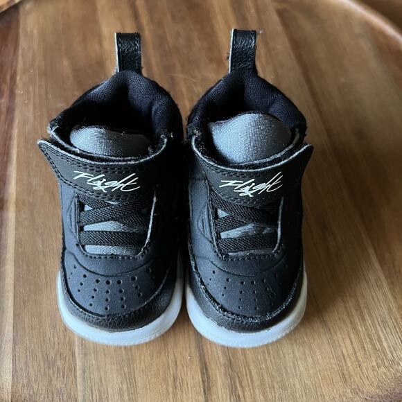 Nike Air Jordan Flight Boys 2C Sneakers - Black & Gray - Picture 7 of 16